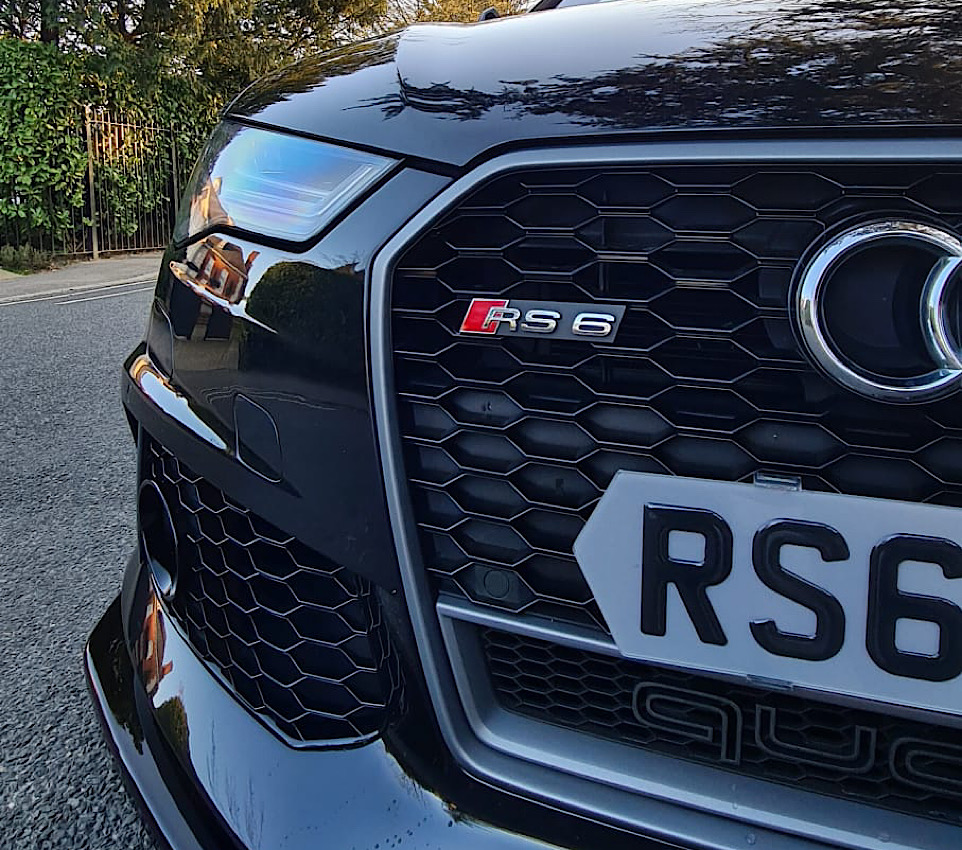 What is the ideal number plate size for Mercedes Benz?